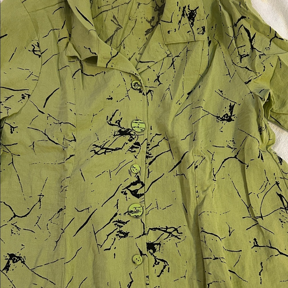Habitat Olive Green Button-Front Printed Blouse - Picture 3 of 10